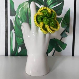 Adjustable crochet ring